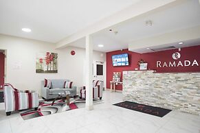 Ramada by Wyndham 100 Mile House