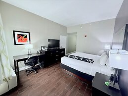 La Quinta Inn & Suites by Wyndham Orlando Universal area