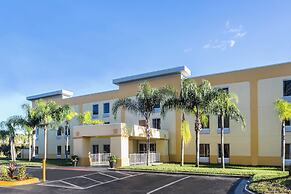 La Quinta Inn & Suites by Wyndham Orlando Universal area