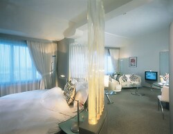 Regal Airport Hotel