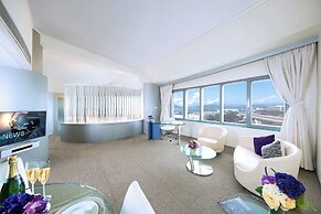 Regal Airport Hotel