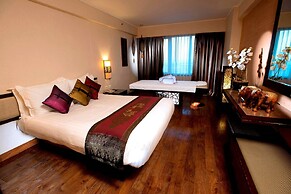 Regal Airport Hotel