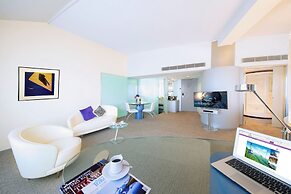 Regal Airport Hotel