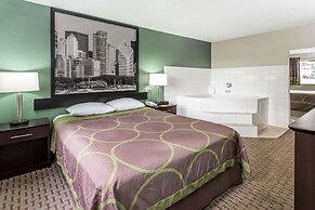 Super 8 by Wyndham Mundelein/Libertyville Area