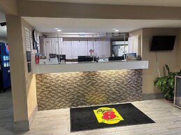 Super 8 by Wyndham Mundelein/Libertyville Area