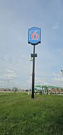 Motel 6 Litchfield, IL
