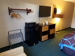 Super 8 by Wyndham Bentonville