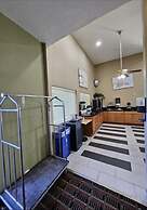 Super 8 by Wyndham Holbrook