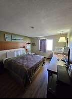 Super 8 by Wyndham Holbrook