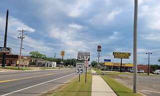 Super 8 by Wyndham Arkadelphia Caddo Valley Area