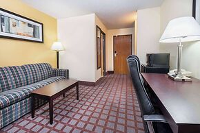 Super 8 by Wyndham Bloomington University Area