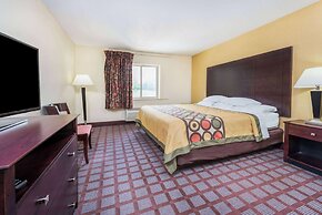 Super 8 by Wyndham Bloomington University Area