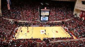 Super 8 by Wyndham Bloomington University Area