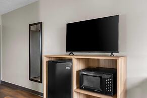 Super 8 by Wyndham Evansville East