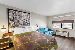 Super 8 by Wyndham Evansville East