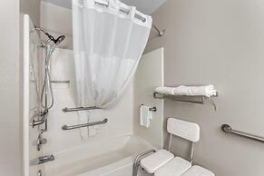 Super 8 by Wyndham Evansville East