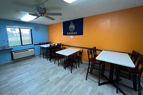 Super 8 by Wyndham Emporia