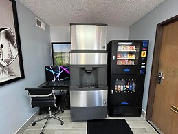 Super 8 by Wyndham Emporia
