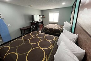 Super 8 by Wyndham Emporia