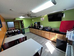Super 8 by Wyndham Emporia