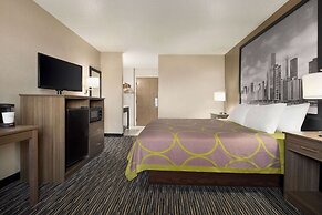 Super 8 by Wyndham Joliet I-55 N/Chicago