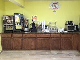 Super 8 by Wyndham Anamosa IA