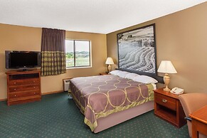 Super 8 by Wyndham Anamosa IA