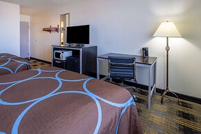 Super 8 by Wyndham Villa Rica