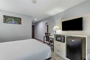 Days Inn by Wyndham Savannah Gateway I-95