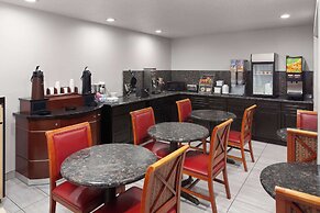 Super 8 by Wyndham Romeoville Bolingbrook