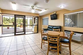 Rodeway Inn & Suites