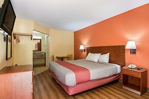 Rodeway Inn & Suites