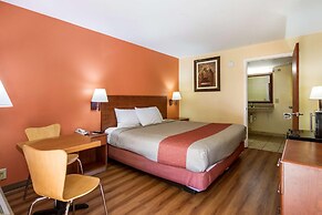 Rodeway Inn & Suites