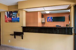 Rodeway Inn & Suites