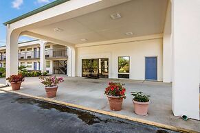 Rodeway Inn & Suites