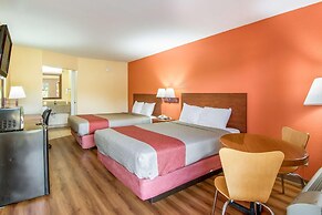 Rodeway Inn & Suites