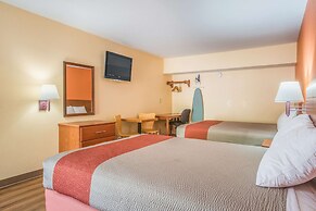 Rodeway Inn & Suites