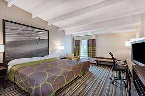 Super 8 by Wyndham Melbourne