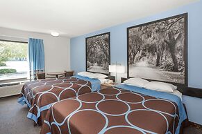 Super 8 by Wyndham Valdosta GA I-75