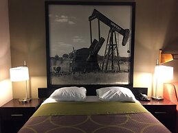 Super 8 by Wyndham Bedford DFW Airport West