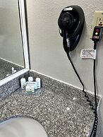 Super 8 by Wyndham Ocala I-75