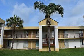 Super 8 by Wyndham Ocala I-75