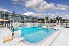 Super 8 by Wyndham Ocala I-75