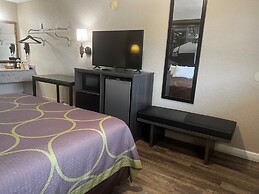 Super 8 by Wyndham La Marque TX/Texas City Area