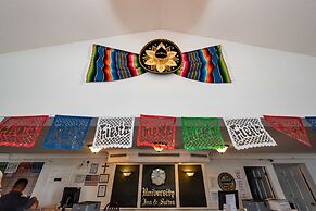 University Inn & Suites