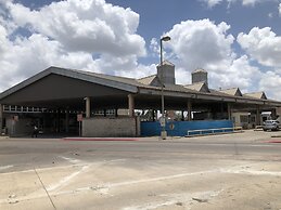 University Inn & Suites