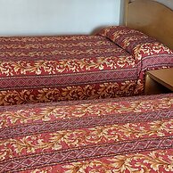 University Inn & Suites