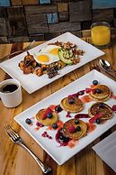 Staypineapple, Hotel Rose, Downtown Portland