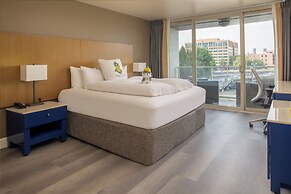 Staypineapple, Hotel Rose, Downtown Portland