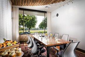 Staypineapple, Hotel Rose, Downtown Portland